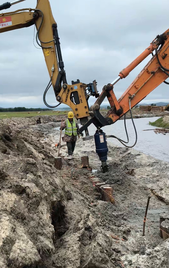 武漢松木樁施工專業團隊-河道木樁的施工方式?