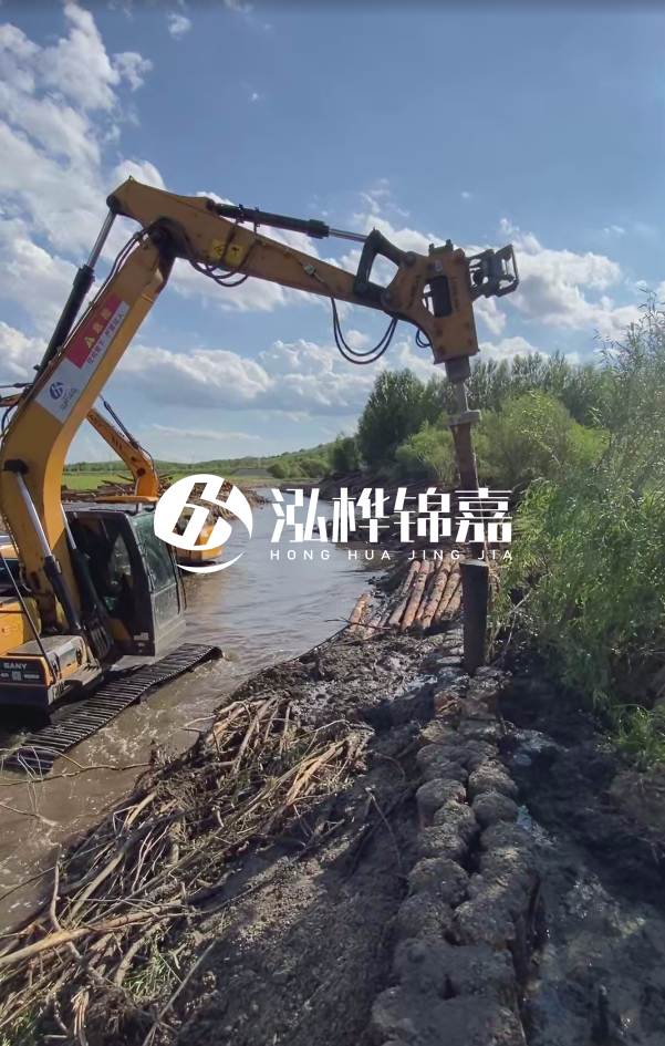 鹽城挖機打木樁專業施工-河道兩邊打木樁的注意事項？