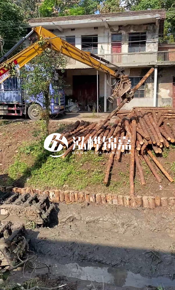 吉安挖機打木樁專業施工-河道護坡打樁能否防止河岸塌陷?